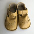 Omaking kinders schoenen Geel