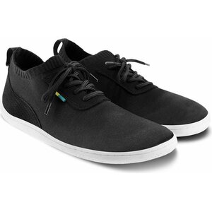 Be Lenka Stride, black & white, 38